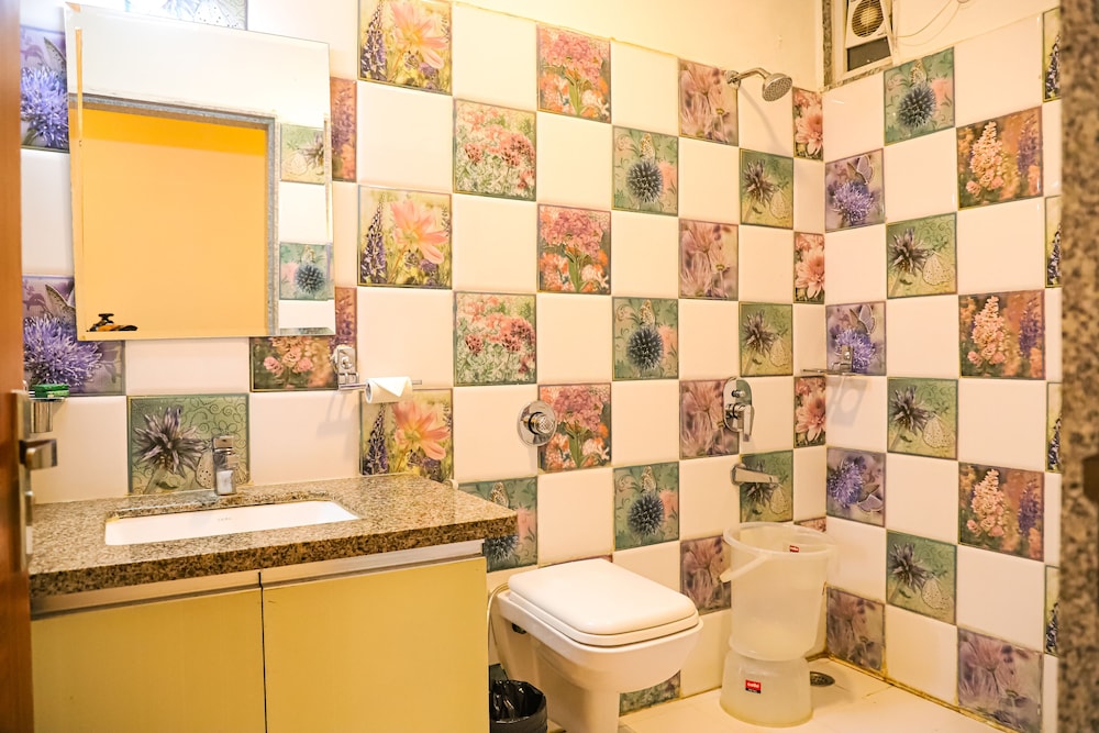 Executive Double Room Single Use, 1 Queen Bed with Sofa bed, Balcony, Garden View photo 2