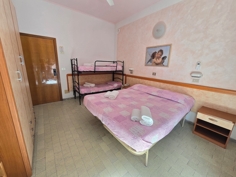 Comfort Quadruple Room, Balcony