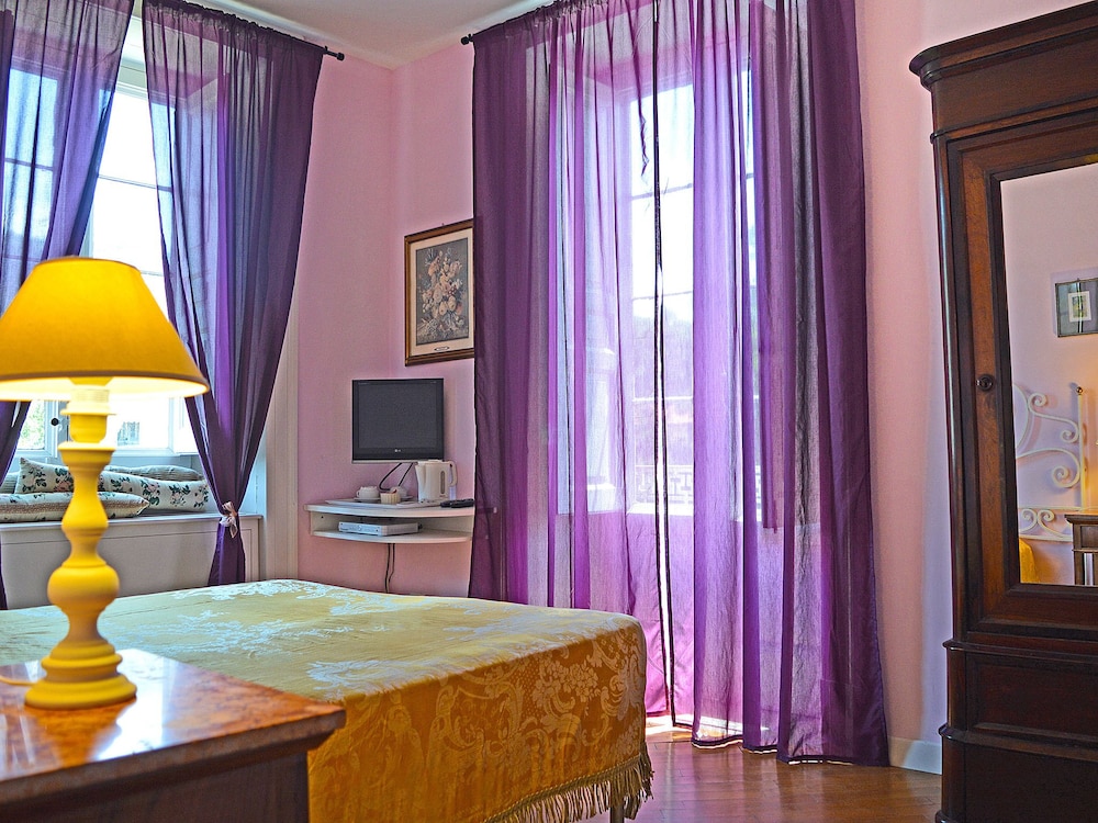 Standard Triple Room, 1 Double Bed with Sofa bed photo 3
