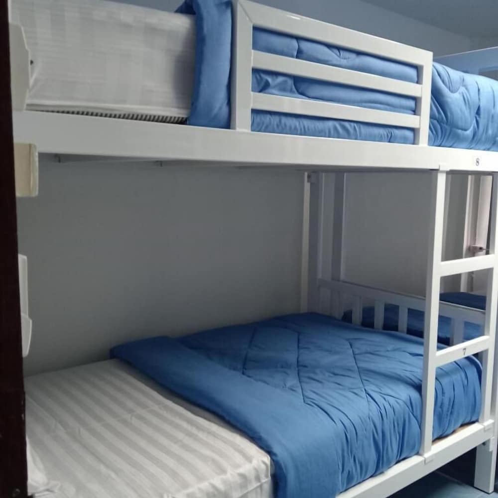 8-Bed Mixed Dormitory Room