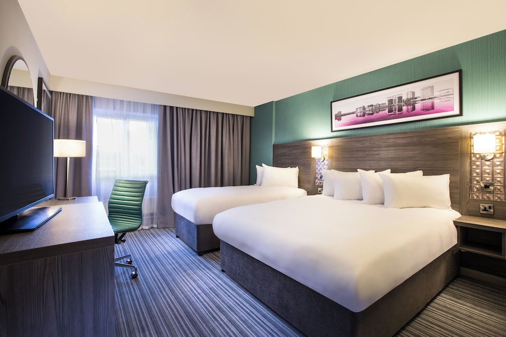 Standard Double or Twin Room thumbnail 5