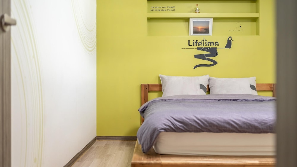 Basic Room, 1 Bedroom (201) - Photo 8