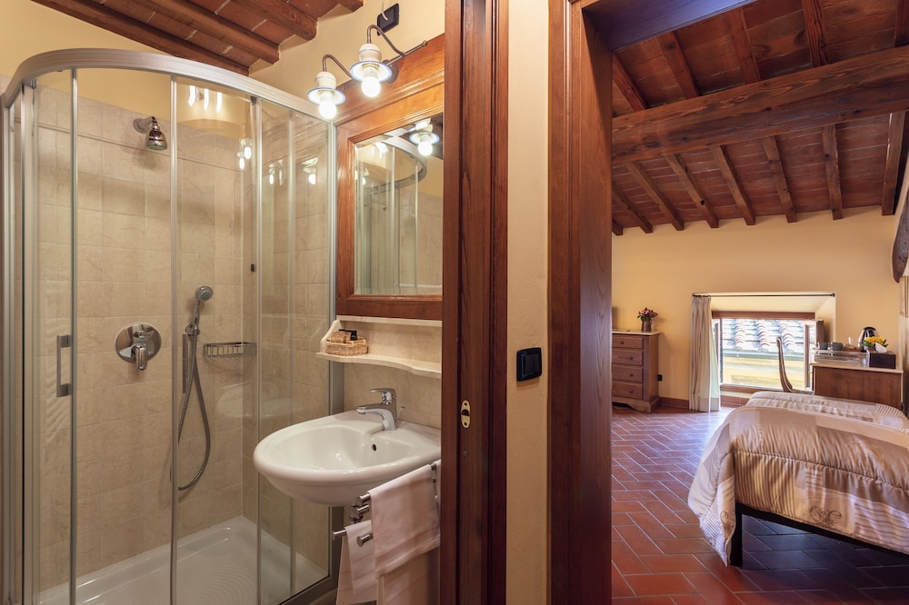Family Double Room, 2 Bedrooms, 2 Bathrooms photo 2