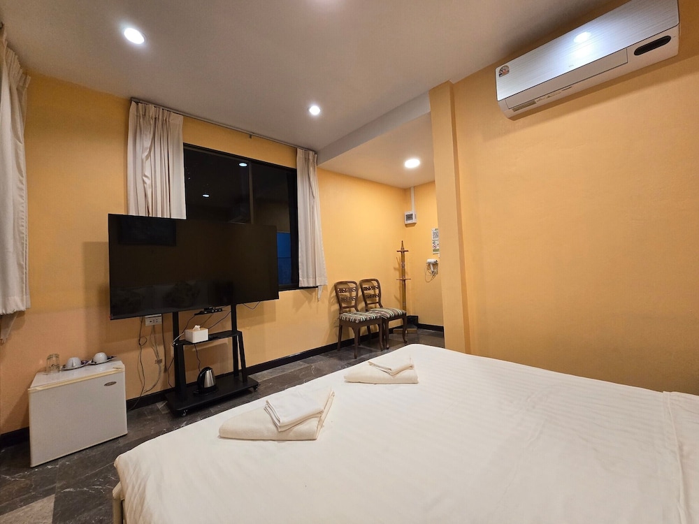 Double Room - Photo 8