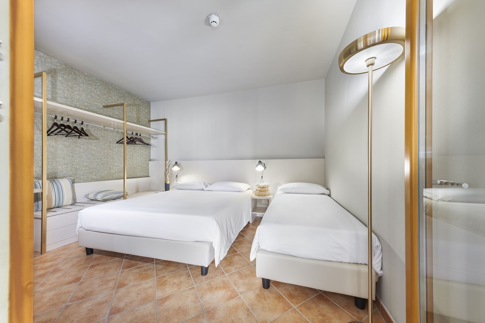Apartment, 1 Bedroom, Ground Floor - Photo 3