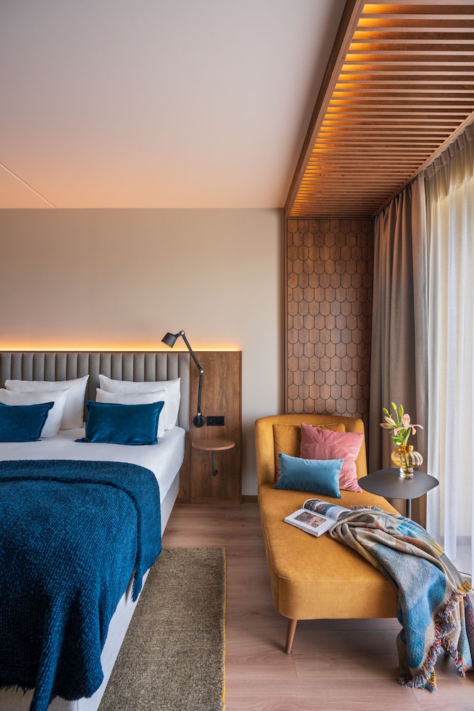 Signature Room - Photo 3