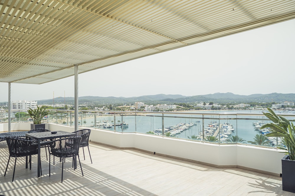 Penthouse Premium, 2 Habitaciones, Terraza, Vista al Mar