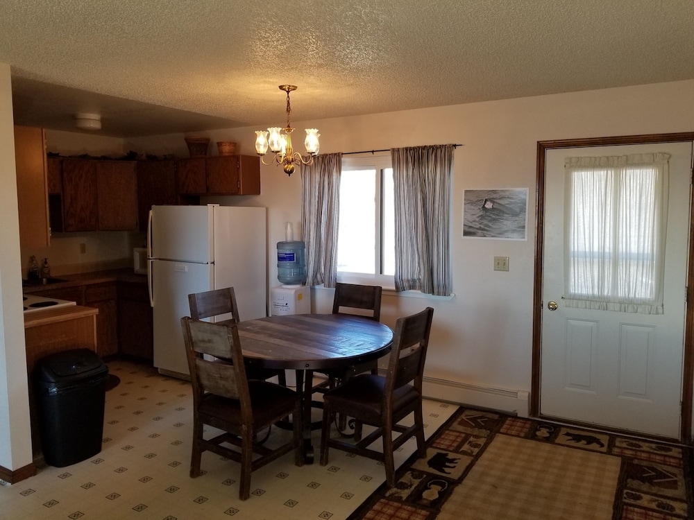 Monster Lake Ranch, Photo 5