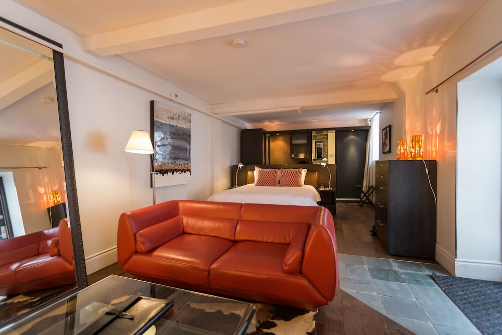 Junior Suite, Courtyard View, Ground Floor (Onze)