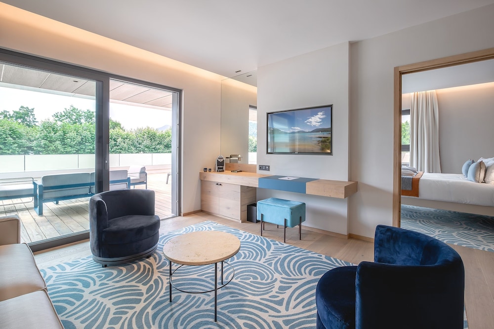 Privilege Suite with terrace, Lake side