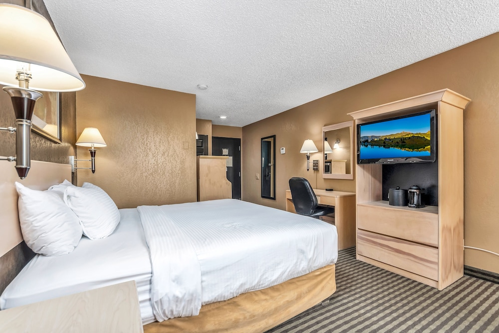 Standard Room, 1 Queen Bed - Photo 1