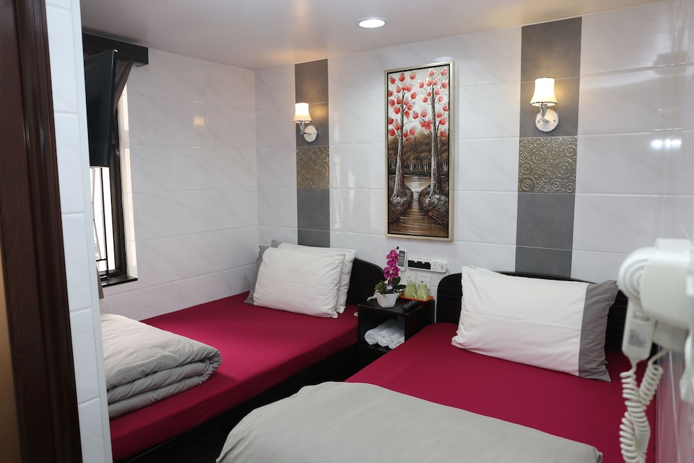 Deluxe Family Room photo 3