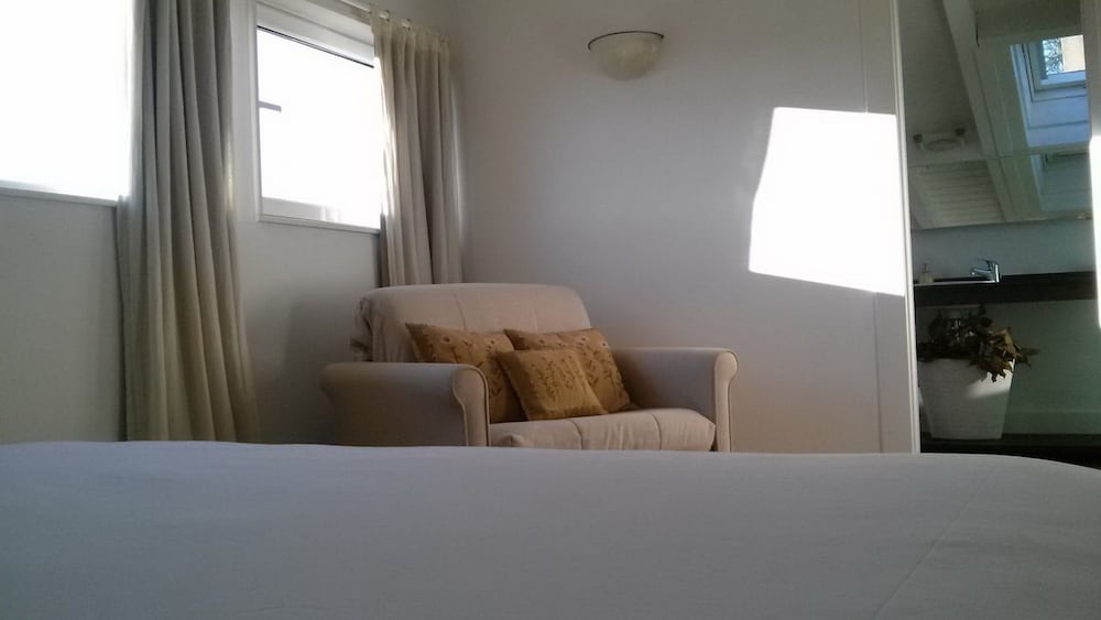 Superior Double Room, Ensuite - Photo 5