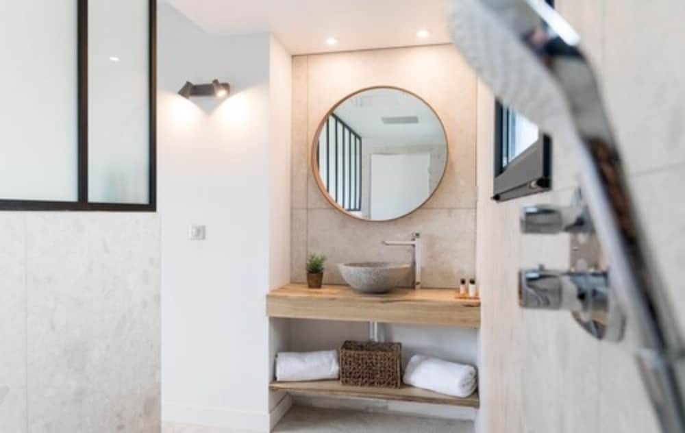 LODGE DELUXE - Photo 2