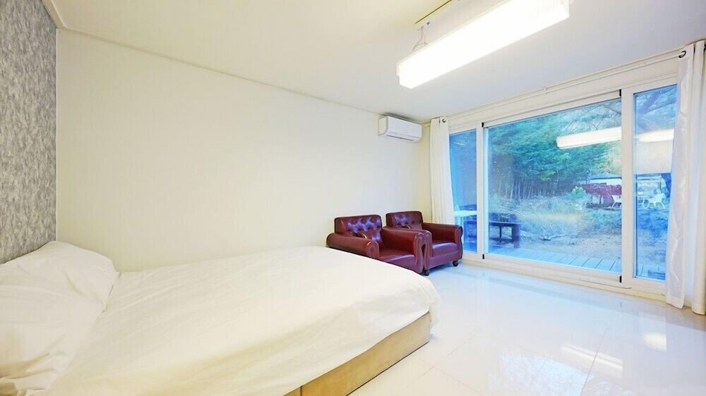 Room (autumn) photo 3