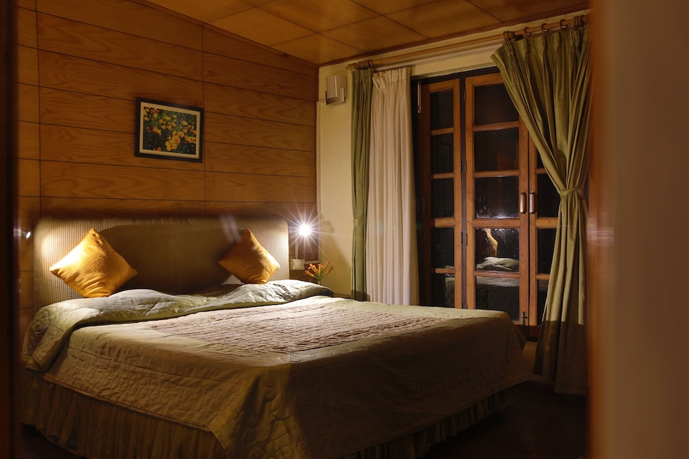 Deluxe Room (Forest Facing) - Photo 3