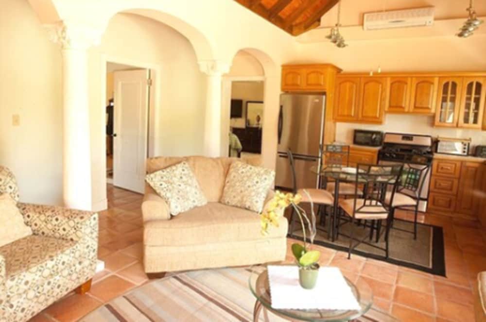 2 Bedroom Villa photo 3