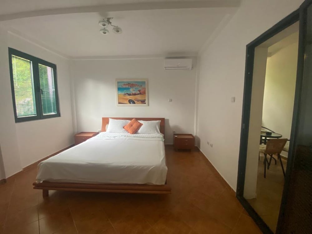 Standard Apartment photo 2