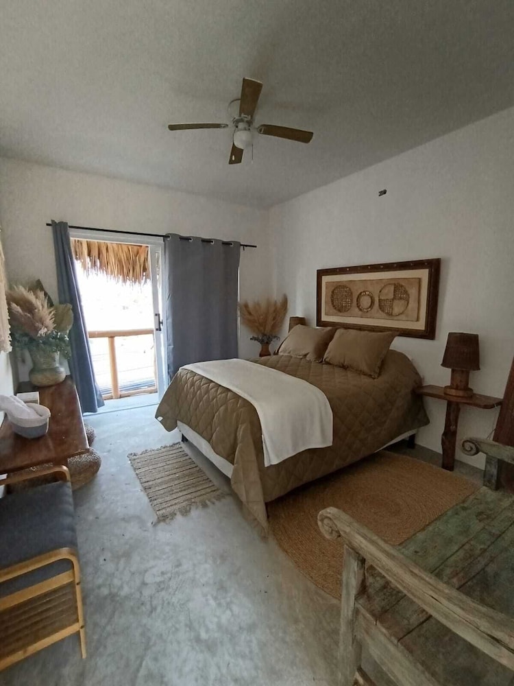 Deluxe Suite, Balcony, Garden View photo 3