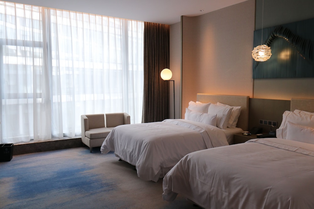 Club Room, 2 Twin Beds - Photo 4