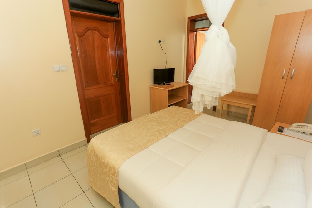 Standard Double or Twin Room, Garden View