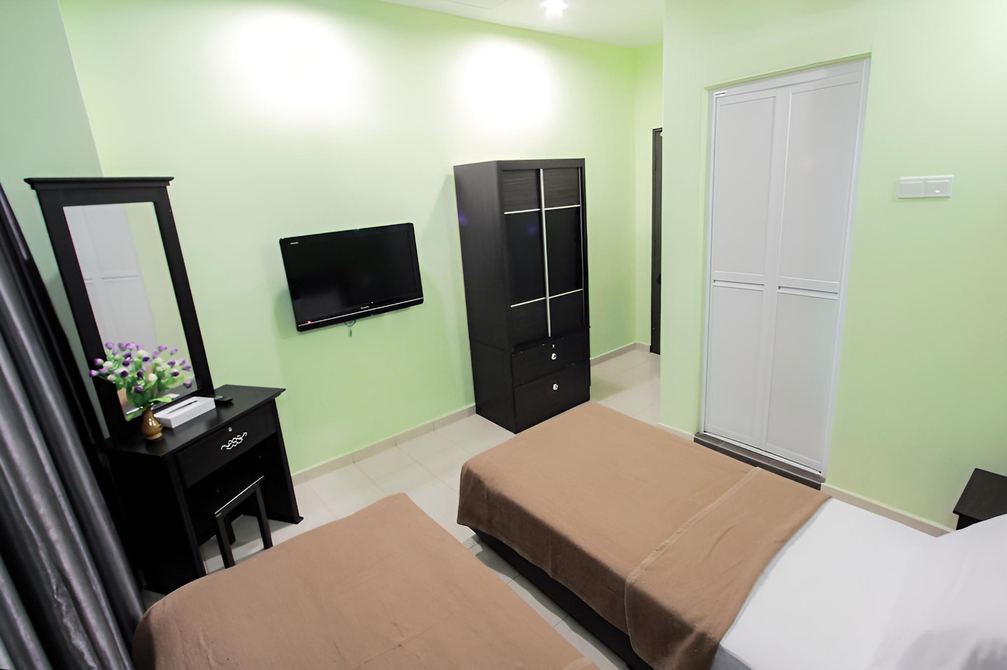 Standard Twin Room photo 2