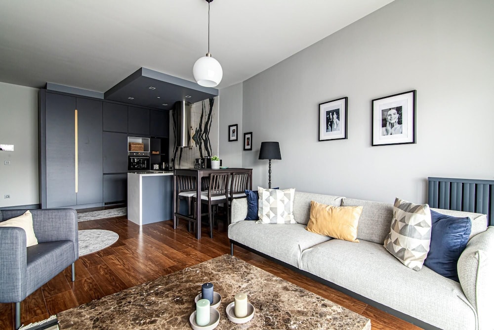 Apartment photo 1