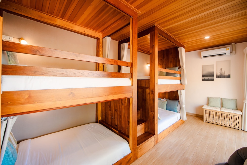 Two Bedroom Suite with Kitchen (Breakfast Included, Dinner Not Included) - Photo 19