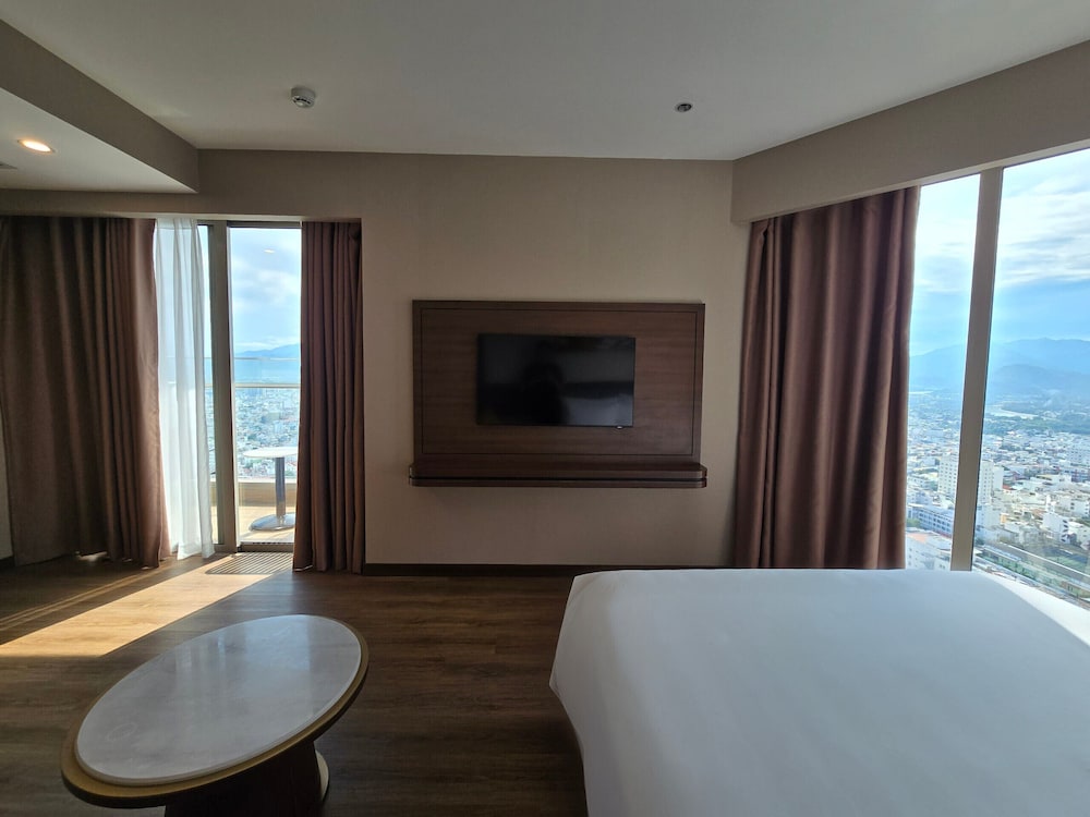 Family Club Suite - Photo 10
