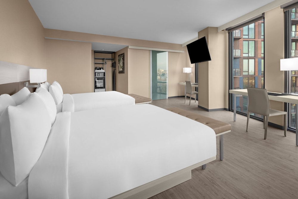 Room, 1 King Bed with Sofa bed (Mobility Accessible, Roll-in Shower)