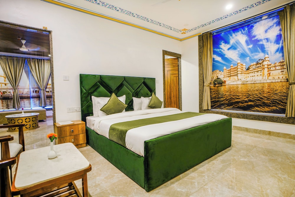 Executive Room - Photo 1
