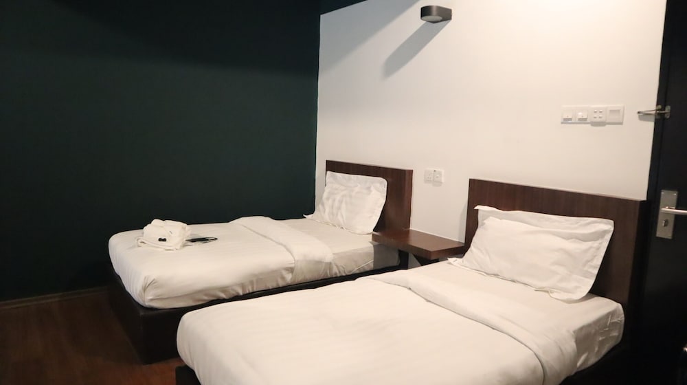 Standard Twin Room - Photo 1
