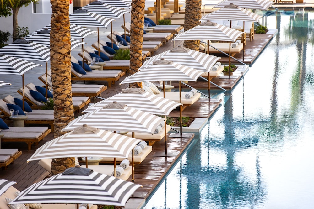 Pool Terrace Deluxe