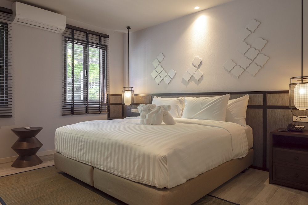 Suite, 2 Bedrooms - Photo 4