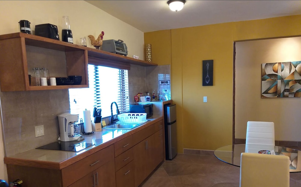 Suite #7 photo 3