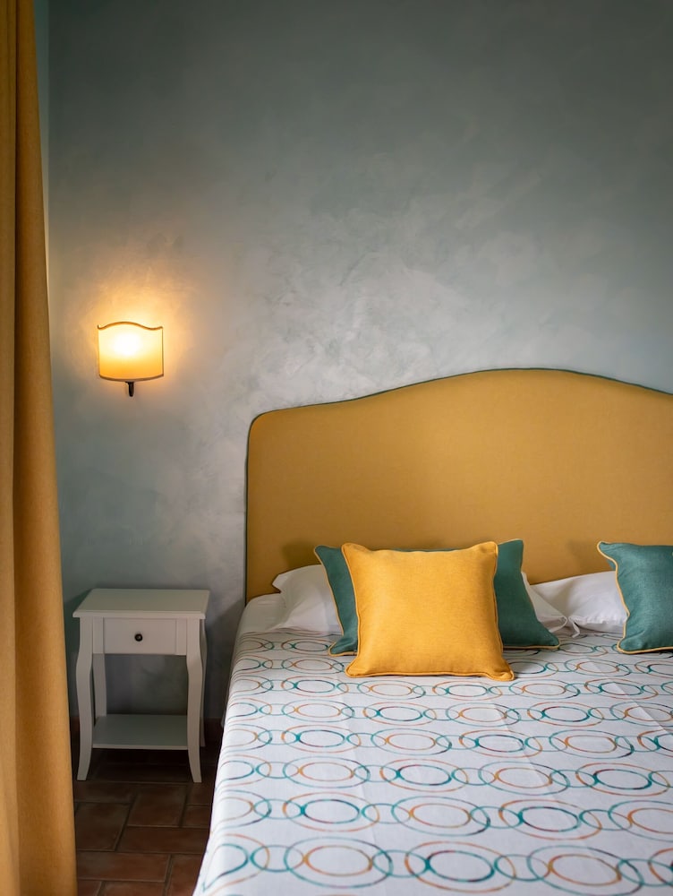 Comfort Apartment, 2 Bedrooms, Ground Floor (With Private Garden) - Photo 1