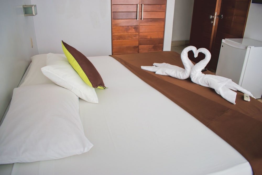 Comfort Suite, 1 King Bed, Accessible photo 2