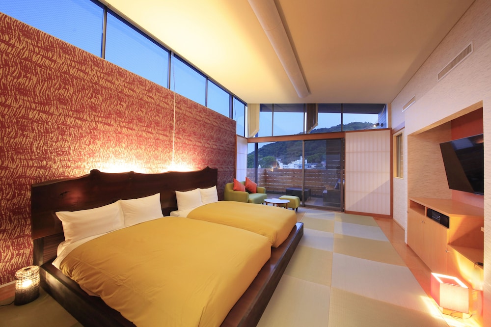 Japanese-Style Twin Room with Open-Air Bath and 2 Japanese Futons - 3rd Floor photo 3