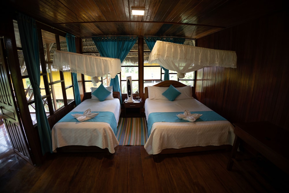 Standard Quadruple Room, Balcony photo 3