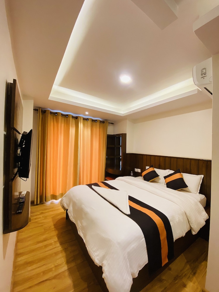 Deluxe Double or Twin Room - Photo 4
