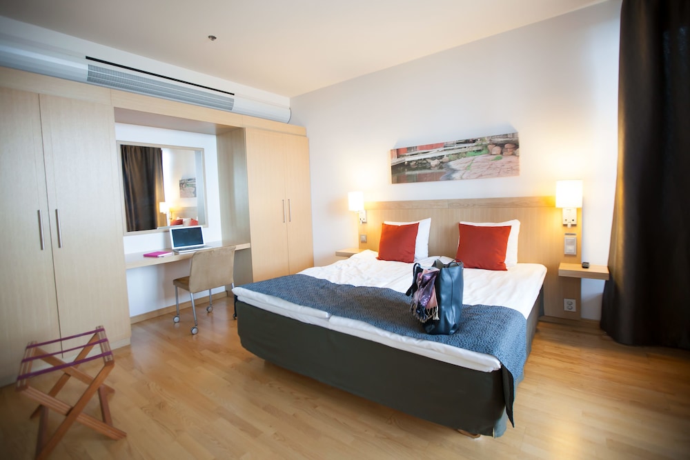 Standard Double Room, 1 King Bed with Sofa bed photo 3