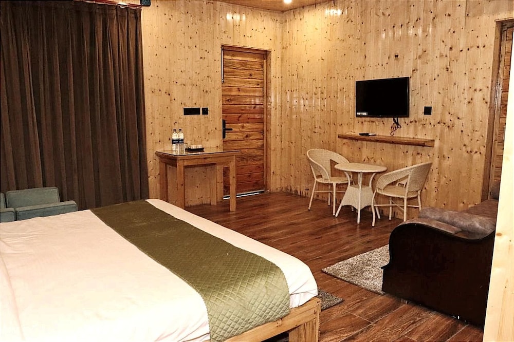 Family Double or Twin Room, Mountain View