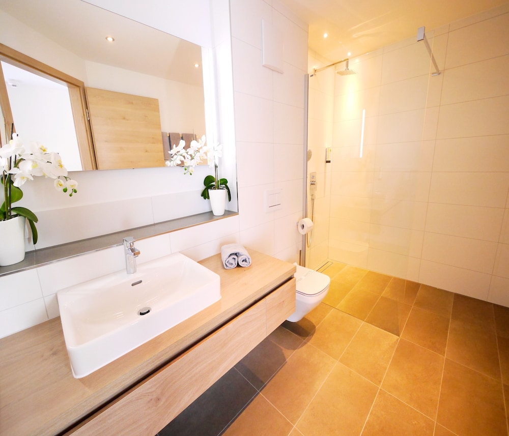 Deluxe Double Room Single Use photo 3