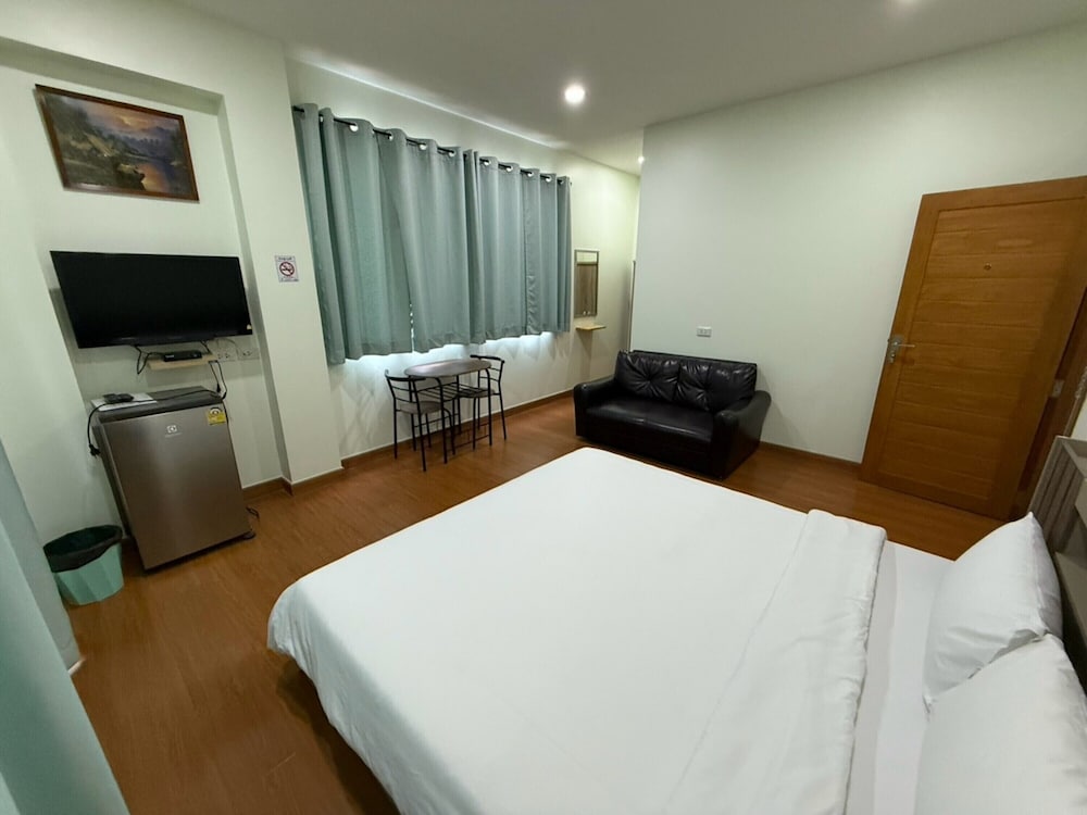Deluxe Double Room photo 2