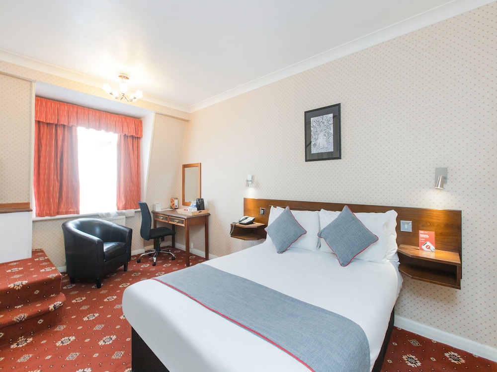 Standard Quad Room with View photo 3
