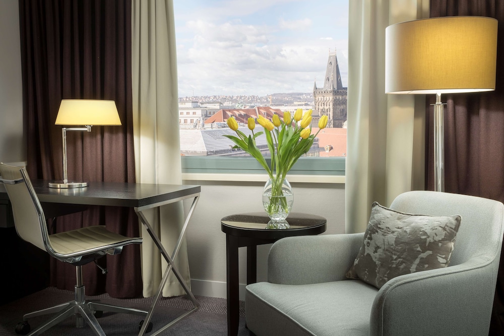 Suite, 1 King Bed