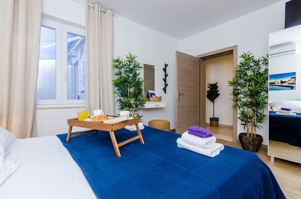 Deluxe Apartment, 1 Bedroom, Terrace photo 2