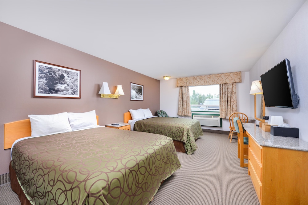 Room, 2 Queen Beds, Smoking photo 2