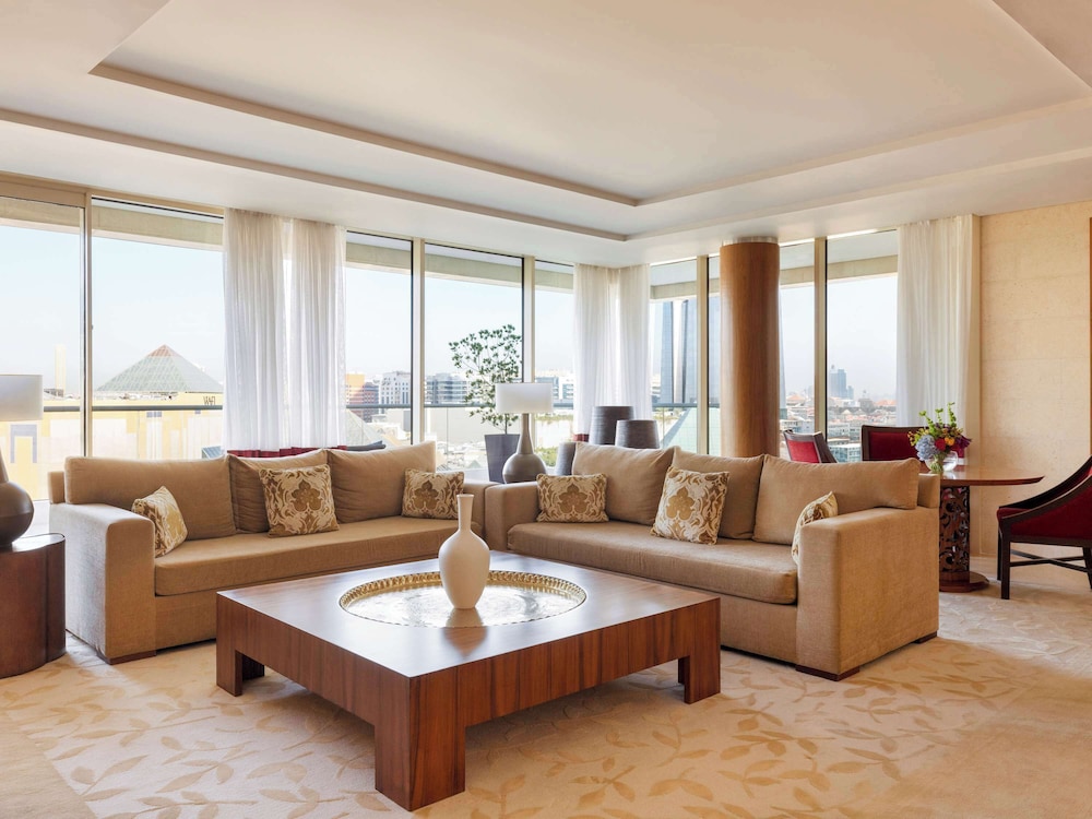 Suite, 1 Double Bed (Diplomatic) - Photo 1
