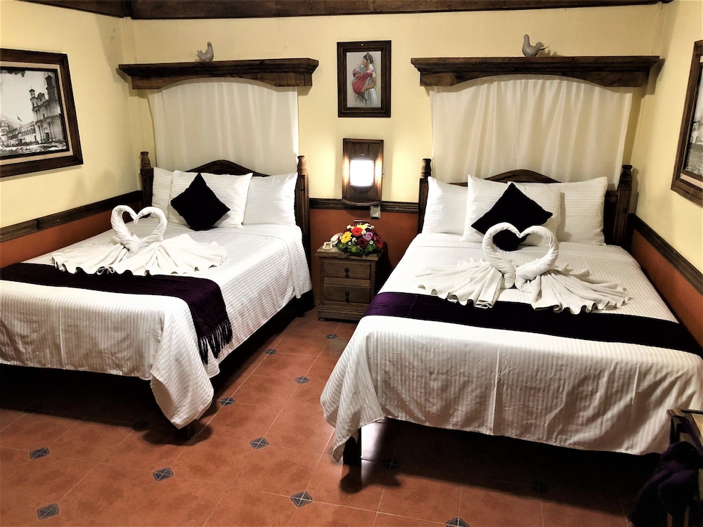 City Room photo 2